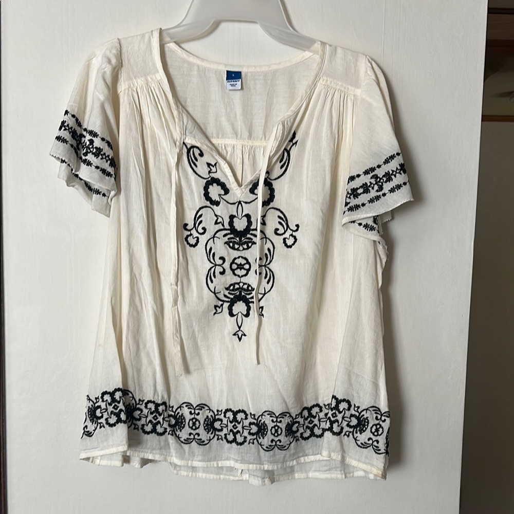 Old Navy White Tie Front Short Sleeve Blouse